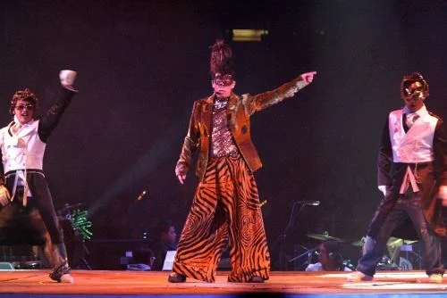 图片[3]-致命诱惑乐团 让我们燃烧-元素和许德拉音乐会 Within Temptation–Let Us Burn–Elements & Hydra Live in Concert 2014《BDMV 21.93G》-蓝光演唱会资源网