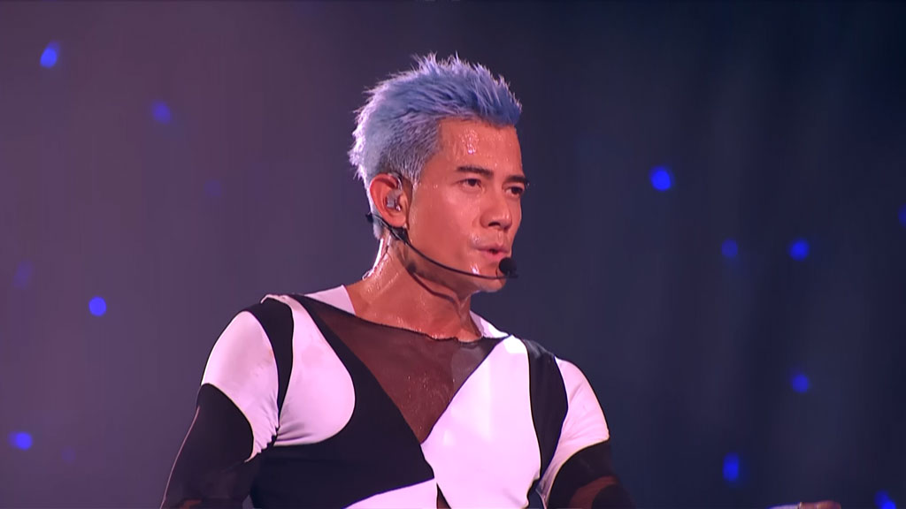 周杰伦2004无与伦比演唱会4K 60帧修复版 巅峰唱功时期的白毛伦 Jay Chou Incomparable Live Concert 2004 DVDrip Repair 4K 60FPS《DVDrip MP4 51.1GB》-蓝光演唱会资源网