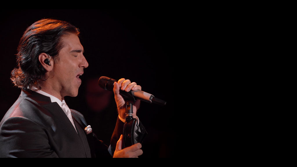 图片[3]-亚历杭德罗·费尔南德斯演唱会 Alejandro Fernandez Confidencias Reales 2014《ISO 21.93G》-蓝光演唱会资源网