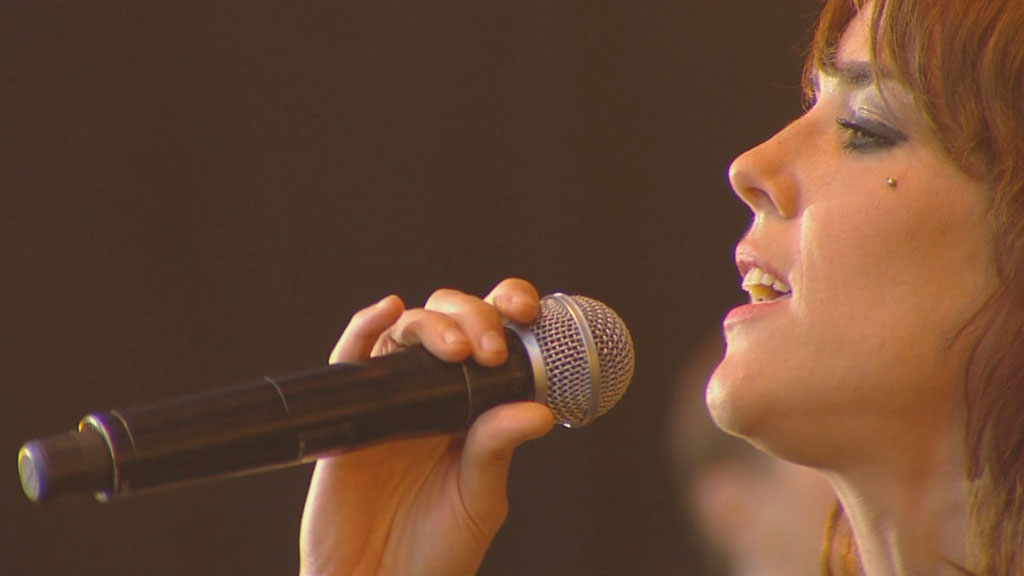图片[5]-法国女爵士歌手 Zaz Paris Encore! 2015《BDMV 16.6G》-蓝光演唱会资源网
