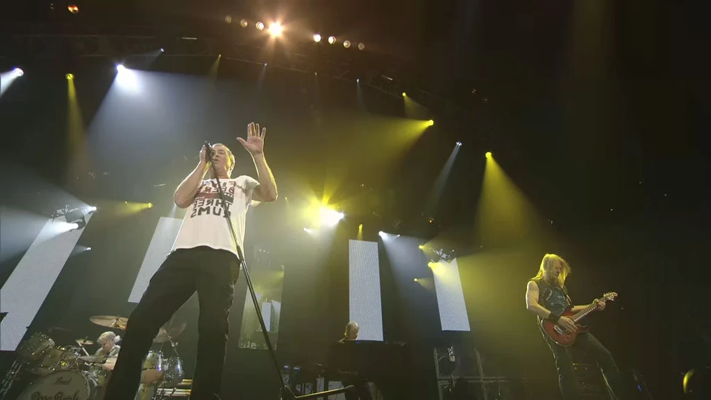 图片[5]-深紫乐队 Deep Purple – To The Rising Sun Englisch 2015 [BDMV 19.9GB]-蓝光演唱会资源网