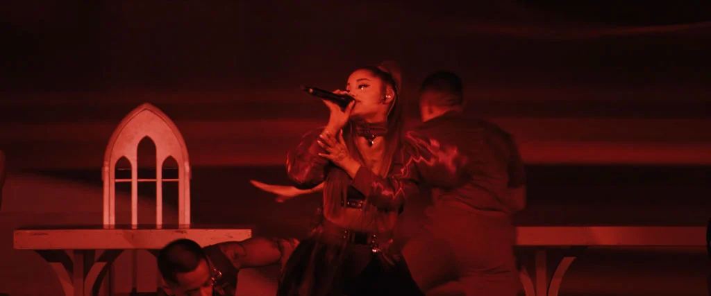 图片[2]-爱莉安娜·格兰德 – 嗨，我爱你 Ariana Grande: Excuse Me, I Love You 2020 [WEB-DL MKV 11GB]-蓝光演唱会资源网