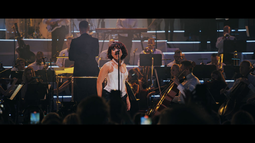 图片[3]-蕾伊 Raye – My 21st Century Symphony Live At The Albert Hall 2024 [BDMV 19.5GB]-蓝光演唱会资源网