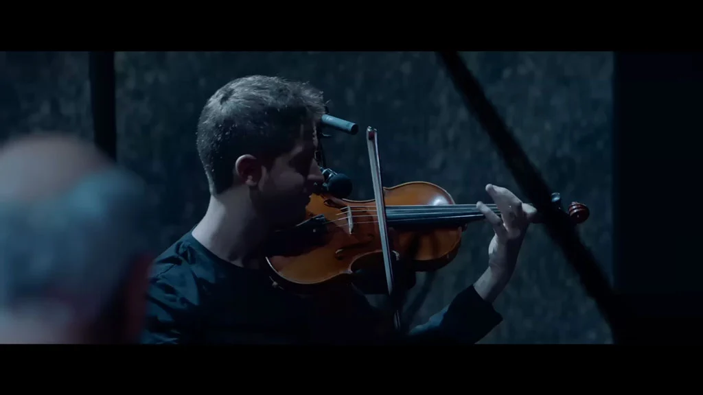 图片[2]-Ludovico Einaudi Live From The Steve Jobs Theatre 2019 音乐会 [Official Concert Film][WEB-DL MP4 415MB]-蓝光演唱会资源网