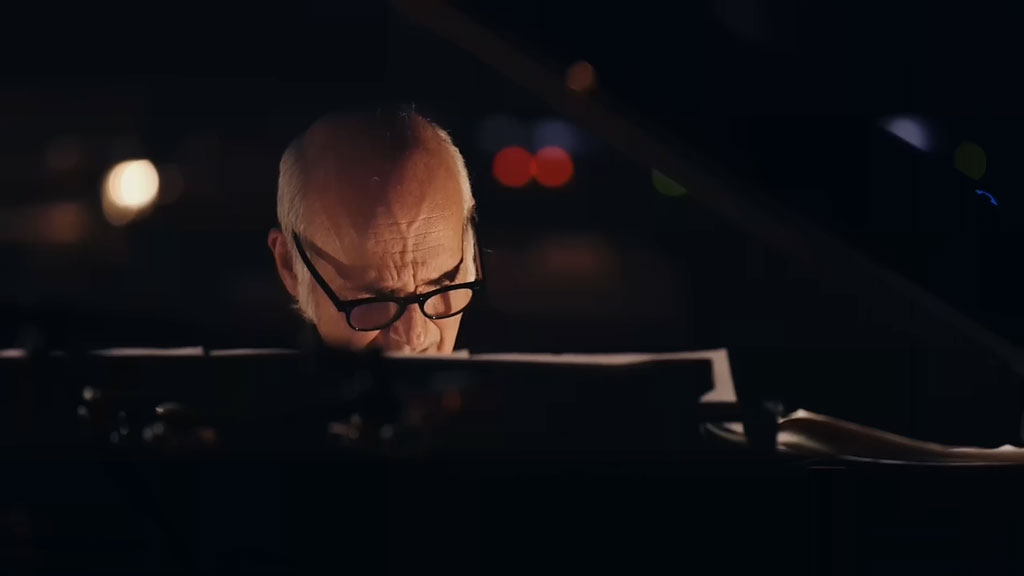 图片[2]-Ludovico Einaudi Elements Live at La Maison de la Radio 2015 官方版 音乐会 720P [WEB-DL MP4 1.17GB]-蓝光演唱会资源网