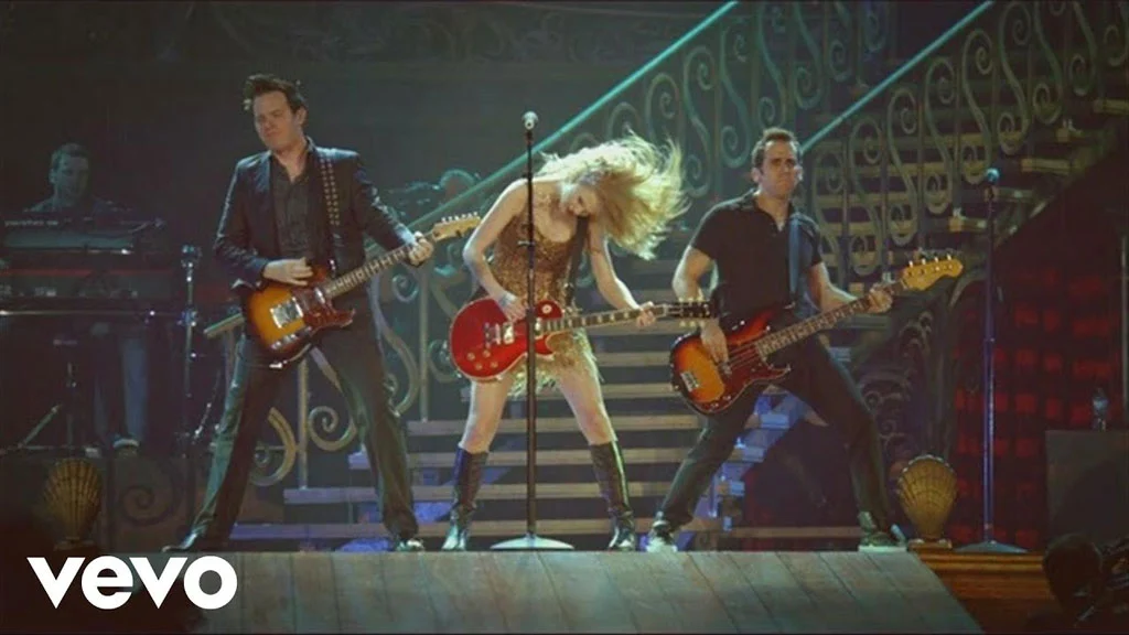 泰勒.斯威夫特 Taylor Swift – Sparks Fly 1080P [ProRes MOV 5.41GB]-蓝光演唱会资源网