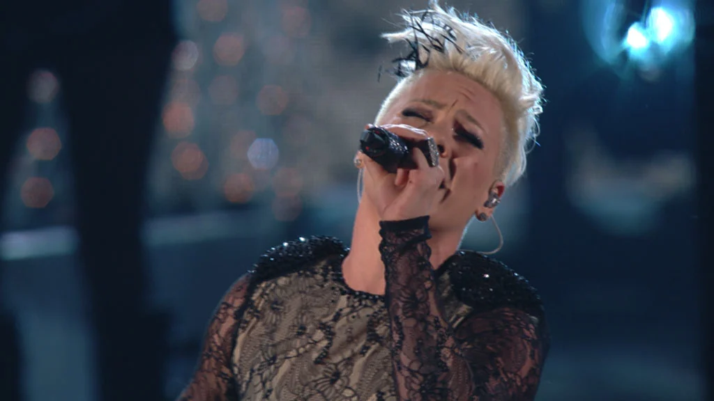 P!nk – Try + Just Give Me One Reason\’ [56届格莱美现场版] [HDTV TS 2.76GB]-蓝光演唱会资源网