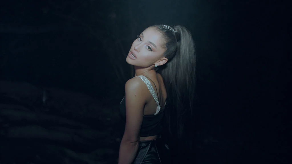 Ariana Grande Feat. Nicki Minaj – The Light Is Coming 1080P [PrpRes MOV 4.69GB]-蓝光演唱会资源网