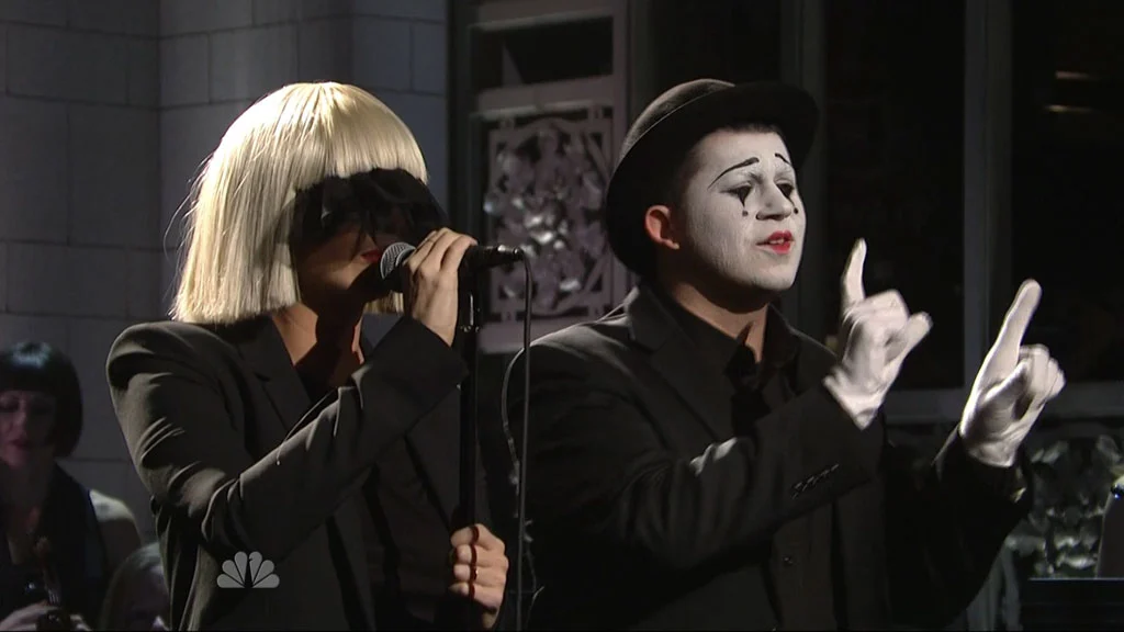 Sia – Chandelier 现场版 [HDTV MPG 381.1MB]-蓝光演唱会资源网