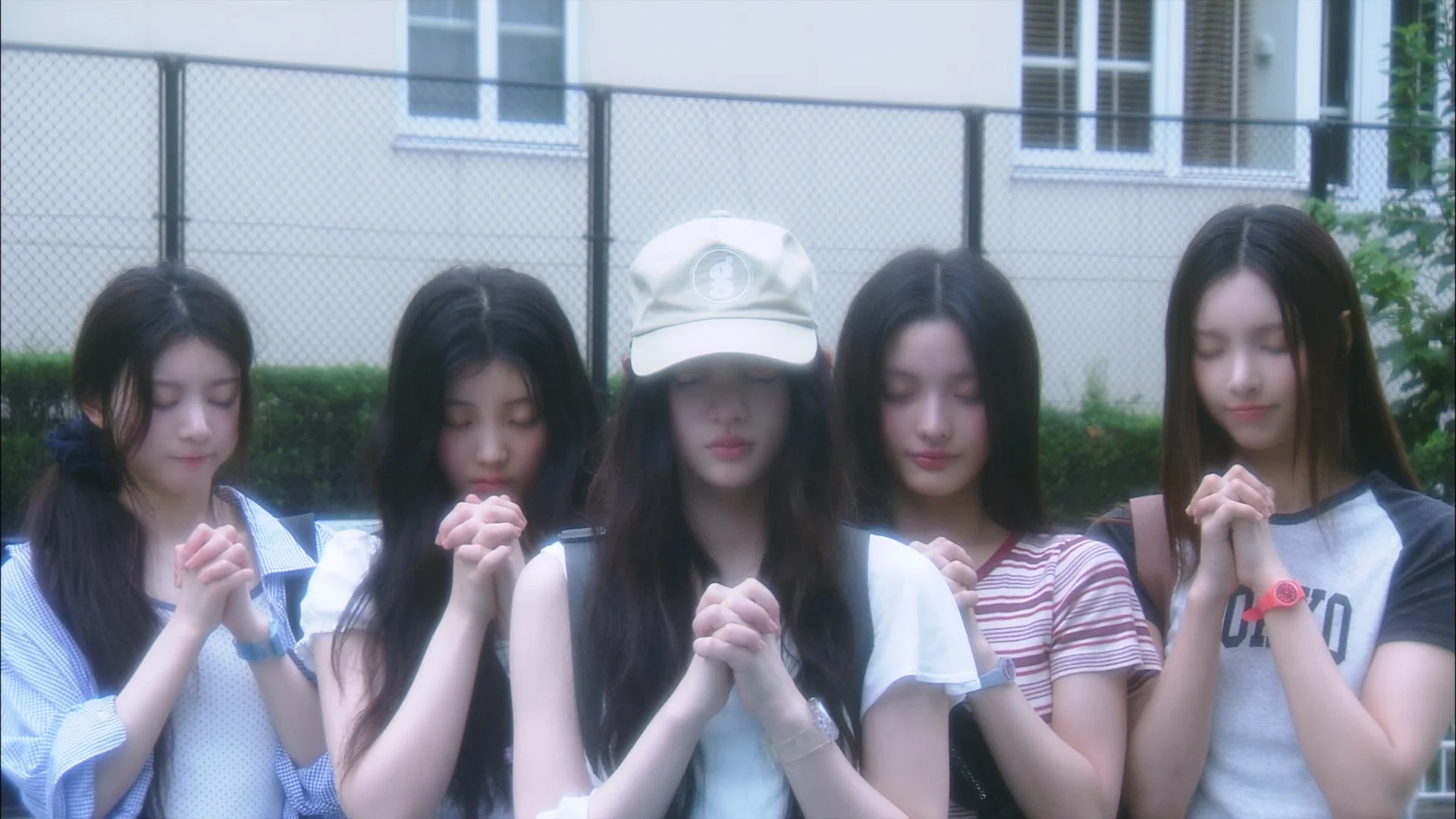 [音乐视频] ILLIT - 時よ止まれ (Toki Yo Tomare) [1080P高清珍藏版/Bugs MP4/384MB]-蓝光演唱会资源网