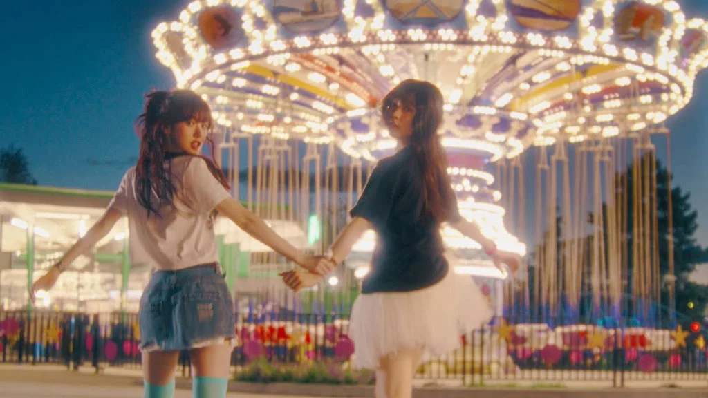 [官方歌词视频] KiiiKiii - Strawberry Cheesegame [2160P 4K UHD][Bugs! MP4][1.17GB珍藏版]-蓝光演唱会资源网